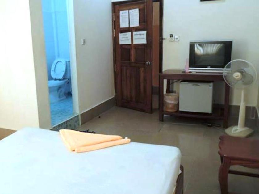 Shang Hai Guesthouse Battambang Exterior photo